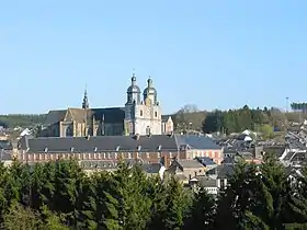 La basilique et le Palais Abbatial.