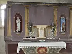 Le maître-autel.