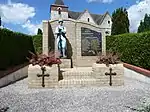 Le monument aux morts renouvelé.