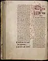 Page avec lettrine historiée P ornée d'un homme, de chiens, de deux cerfs et de motifs végétaux, ms 169, fol. 62V