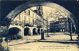 Arcades.