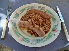 Saucisses et lentilles vertes du Puy