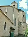Les chevets de l'église du XIXe&nbsp;siècle et de l'église romane exhaussée