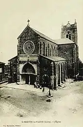 Carte postale du début du XXe&nbsp;siècle représentant l'église de Saint-Martin-la-Plaine
