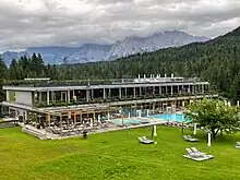 Le Resort du château d'Elmau à Krün niché dans les Alpes bavaroises