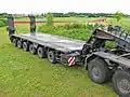 Lowboy (trailer)&nbsp;(en) semi-remorque