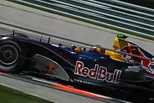 La Red Bull de Speed en F1, vue de profil, en gros plan.