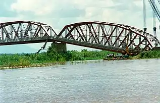 Détruit par les eaux, 2000.