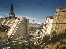 Shasta Dam en construction, 1942