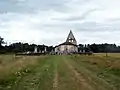 L'église Notre-Dame, dans les champs (juil.&nbsp;2012)
