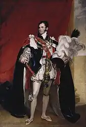 Homme en pied avec des cheveux noirs et revêtu d'un cosyume d'apparât.