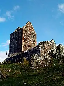 Tour de Smailholm dans les Scottish Borders en Écosse.