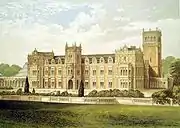 Somerleyton Hall en 1880. Le jardin d'hiver (conservatoire) sur la gauche a été démoli en 1914