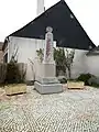 Le monument aux morts.