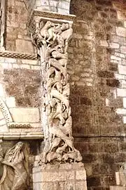 Le « pilier de Souillac », XIIe&nbsp;siècle, art roman. Monstres infernaux et image du péché.