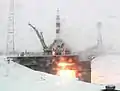 Soyouz TMA-22 décolle depuis le Cosmodrome de Baïkonour au Kazakhstan.