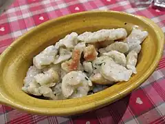 Servis en mini terrine.