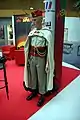 Tenue de défilé du 1er&nbsp;régiment de Spahis.