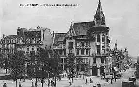 Banque Charles Renauld, à l'angle de la rue Saint-Jean, datant du début du XXe siècle.