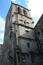 La tour-clocher (entre 1520 et 1530).