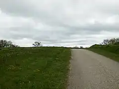 La D 30 au col de Dieudé (ligne de partage des eaux).