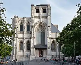 L'église Saint-Pierre.