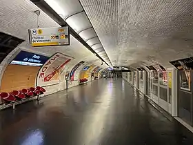 Quai en direction de Château de Vincennes.