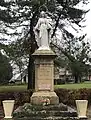 Statue de la Vierge Marie à Malange.