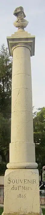 Colonne commémorative du débarquement de Napoléon