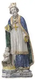 Statuette de saint Nicolas, faïence de Nevers.