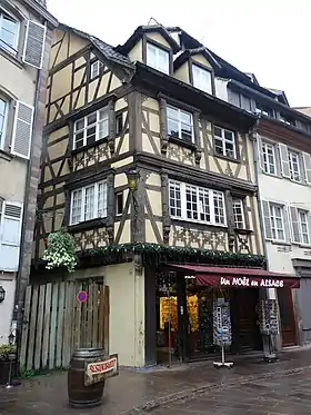 Maison à colombages de 1565 au no&nbsp;10.