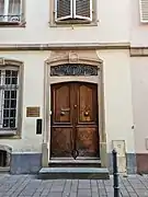 Porte du no&nbsp;8.