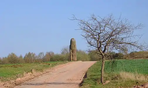 Franz Xaver Ölzant&nbsp;(de) : « Wolkenstein » (voie des sculptures, partie de la voie de la paix).