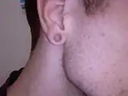 Étirement, sans bijou.