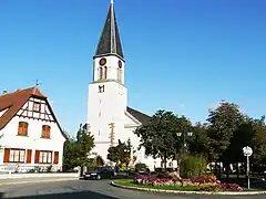 L'église et la place Crinoline.