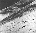 Surveyor 7 : terrain vallonné au nord est du site d'atterrissage.