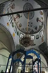 Bimah et coupole de la synagogue Abouhav de Safed (XVIe&nbsp;siècle).