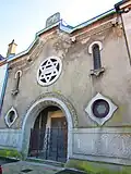 La synagogue.