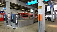 Les voies accueillant les trains-navettes.