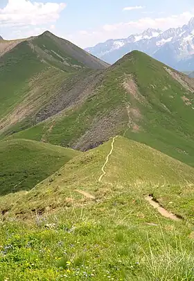 Vue de la tête de la Combaz depuis la tête du Véleray.
