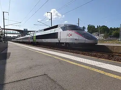 La rame no 343 (en livrée Carmillon), à la gare de Morlaix.