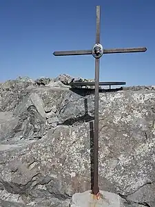 Bas-relief, croix, table d'rientation (4 août 2017).