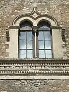 Palazzo Corvaja, une des baies géminées de la façade.