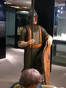 Jaque du XIe siècle : reconstitution d'après la tapisserie de Bayeux.