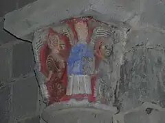 Un chapiteau.