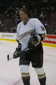 Photo de Teemu Selänne dans la tenue des Ducks d'Anaheim.