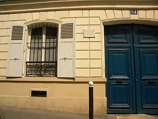 Porte du no&nbsp;54 où habitèrent les frères Van Gogh.