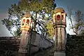Le temple de Tilla Jogian (la Colline des Saints) est un lieu de pèlerinage hindou depuis au moins 2000 ans. Il a été fondé au premier siècle av J-C par Gorakhnath.
