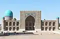 Vue extérieure de la médersa Tilla-Qari.