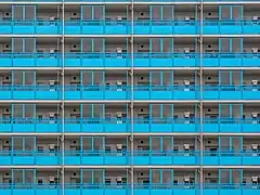 Façade d'immeuble à Tokyo.